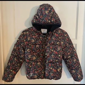 Old Navy children’s floral print puffer coat. Medium. Great condition.